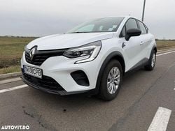 Culoarealb Utilizat 2021 Renault Captur Life SUV | 14.000 EUR (Puțin scump)
