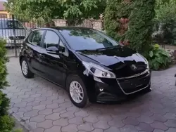 Utilizat 2015 Peugeot 208 Hatchback | 4.750 EUR