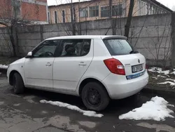 Alb Utilizat 2013 Skoda Fabia Hatchback | 3.000 EUR