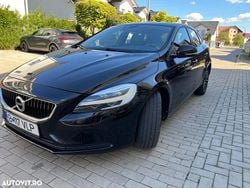 Culoarenegru Utilizat 2017 Volvo V40 Momentum Break | 10.490 EUR (Preț OK)