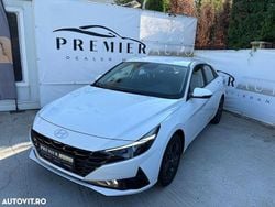 Alb Utilizat 2023 Hyundai Elantra Berlinǎ | 18.490 EUR (Preț bun)