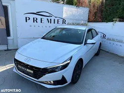 Alb Utilizat 2023 Hyundai Elantra Berlinǎ | 18.490 EUR (Preț bun)
