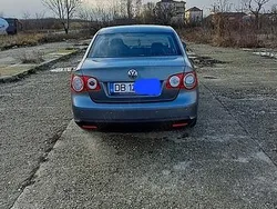 Gri Utilizat 2008 VW Jetta Berlinǎ | 2.555 EUR (Preț bun)