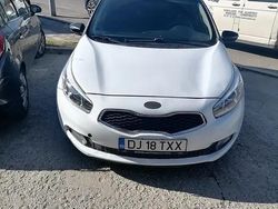 Utilizat 2015 Kia Ceed Berlinǎ | 3.200 EUR
