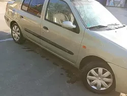 Verde Utilizat 2003 Renault Clio II Berlinǎ | 5.000 EUR