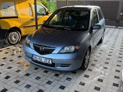 Albastru Utilizat 2005 Mazda 2 | 2.000 EUR