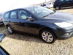 Utilizat 2010 Ford Focus Break | 2.499 EUR (Preț OK)