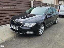 Culoarenegru Utilizat 2011 Skoda Superb Elegance Break | 7.700 EUR (Scump)