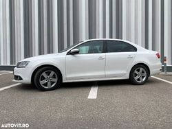 Alb Utilizat 2013 VW Jetta Comfortline Berlinǎ | 6.500 EUR (Preț OK)