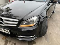 Negru Utilizat 2014 Mercedes C220 Berlinǎ | 9.500 EUR (Super Preț)
