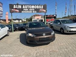 Culoaremaro Utilizat 2011 VW Jetta Comfortline Berlinǎ | 6.900 EUR (Scump)