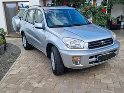 Culoareargint Utilizat 2002 Toyota RAV4 SUV | 3.990 EUR (Preț bun)
