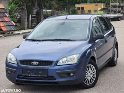 Albastru Utilizat 2006 Ford Focus Trend Hatchback | 1.500 EUR (Preț OK)