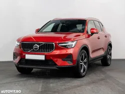 Rosu Utilizat 2023 Volvo XC40 SUV | 45.756 EUR
