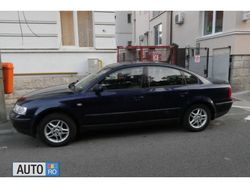 Albastru Utilizat 2000 VW Passat Berlinǎ | 1.400 EUR
