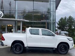 Culoarealb Nouă 2025 Toyota HiLux Comfort Pickup | 39.930 EUR (Preț OK)