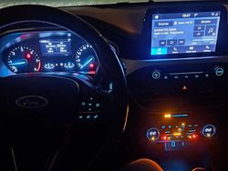 Culoarealbastru Utilizat 2019 Ford Focus Titanium Break | 8.200 EUR (Preț bun)