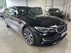 Utilizat 2020 BMW 320 Luxury Line | 30.651 EUR (Scump)