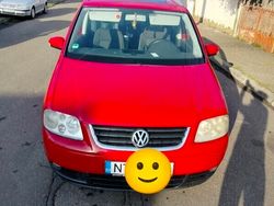 Utilizat 2003 VW Touran Monovolum | 1.800 EUR