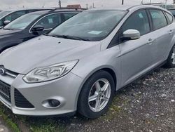 Argintiu Utilizat 2011 Ford Focus Berlinǎ | 4.650 EUR