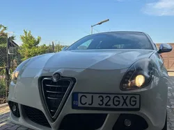 Alb Utilizat 2011 Alfa Romeo Giulietta Hatchback | 5.900 EUR (Scump)