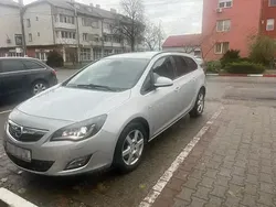 Gri Utilizat 2011 Opel Astra Break | 3.500 EUR (Preț OK)