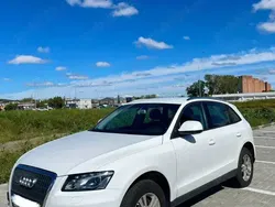 Alb Utilizat 2011 Audi Q5 SUV | 9.450 EUR