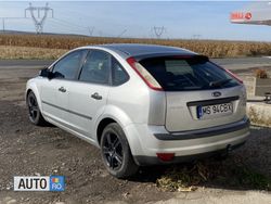 Gri Utilizat 2006 Ford Focus Hatchback | 2.499 EUR