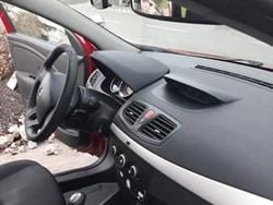 Roșu Utilizat 2009 Renault Mégane III Hatchback | 1.800 EUR (Preț OK)