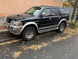 Culoarenegru Utilizat 2002 Mitsubishi Pajero Top SUV | 6.200 EUR (Preț bun)