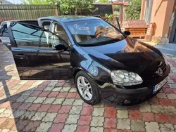Negru Utilizat 2008 VW Golf V Hatchback | 3.600 EUR (Preț OK)