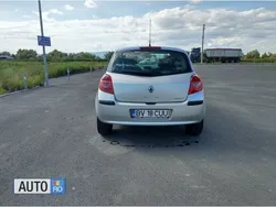 Gri Utilizat 2007 Renault Clio II Hatchback | 2.300 EUR (Preț OK)