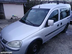 Argint Utilizat 2005 Opel Combo Monovolum | 1.800 EUR