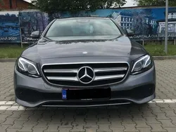Argintiu Utilizat 2016 Mercedes E220 Berlinǎ | 29.500 EUR (Scump)