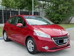 Utilizat 2015 Peugeot 208 Hatchback | 7.400 EUR (Preț OK)