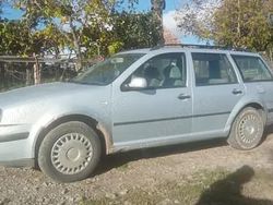 Utilizat 2001 VW Golf IV Berlinǎ | 600 EUR (Preț bun)