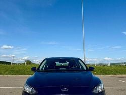 Culoarealbastru Utilizat 2019 Ford Focus Active Hatchback | 12.100 EUR (Scump)