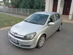 Utilizat 2006 Opel Astra Hatchback | 1.799 EUR (Preț OK)