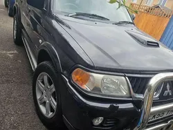 Culoarenegru Utilizat 2005 Mitsubishi Pajero Intense SUV | 4.500 EUR