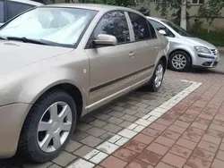 Utilizat 2004 Skoda Superb Berlinǎ | 2.800 EUR