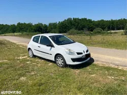 Alb Utilizat 2007 Renault Clio II Authentique Hatchback | 1.850 EUR (Preț OK)