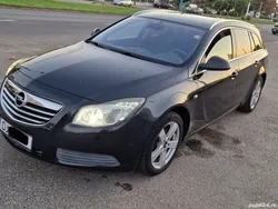 Negru Utilizat 2011 Opel Insignia Hatchback | 5.500 EUR