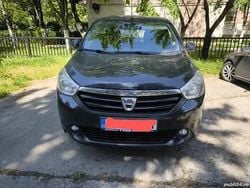 Negru Utilizat 2013 Dacia Lodgy Monovolum | 4.999 EUR (Preț bun)