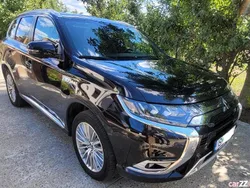 Utilizat 2020 Mitsubishi Outlander P-HEV Instyle SUV | 25.999 EUR