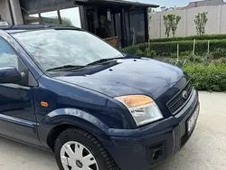 Albastru Utilizat 2011 Ford Fusion Hatchback | 3.900 EUR (Preț OK)