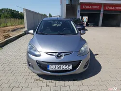 Argintiu Utilizat 2011 Mazda 2 Hatchback | 3.350 EUR