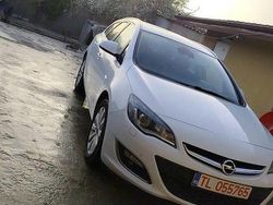 Culoarealb Utilizat 2014 Opel Astra Active Break | 6.800 EUR (Scump)