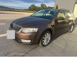 Culoaremaro Utilizat 2014 Skoda Octavia Elegance Break | 7.500 EUR (Preț bun)