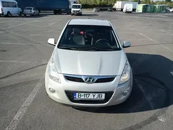 Gri Utilizat 2009 Hyundai i20 Hatchback | 3.100 EUR
