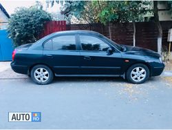 Albastru Utilizat 2002 Hyundai Elantra Berlinǎ | 1.100 EUR